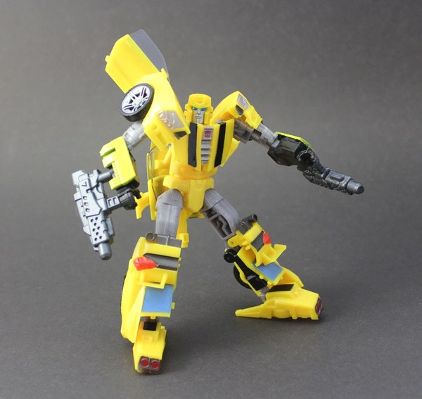 Renderform Hub Warrior Upgrade Kits Turn IDW Generations Bumblebee Into Hubcap  (6 of 7)